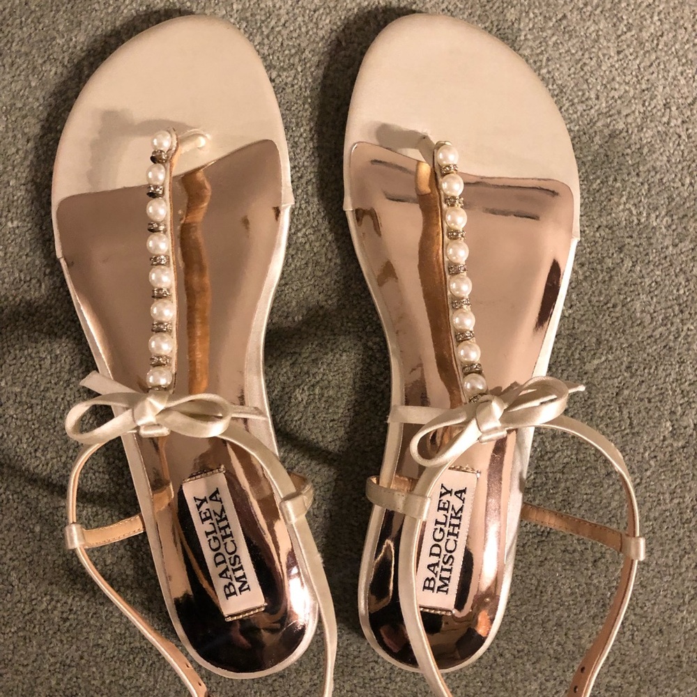 Badgley Mischka pearl sandals never worn